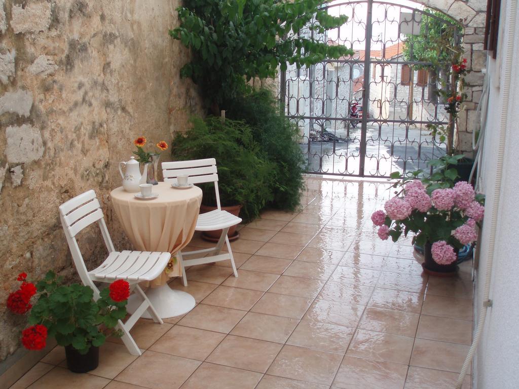 Old Town Center Apartments Supetar Cameră foto